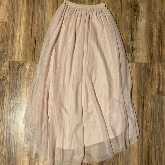 LC Lauren Conrad Dresses & Skirts - COPY - Lauren Conrad runway skirt